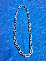 CHAIN LINKED IN CIRCLE