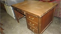 3 DRAWER SOLID WOOD KNEE HOLE DESK