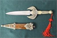 DAGGER WITH EAGLE RELIEF, STAINLESS INCLUDES