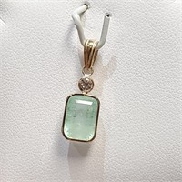 $2400 14K  Colombian Emerald(2.2ct) Diamond(0.1ct)