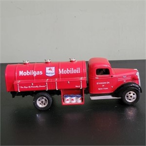 FIRST GEAR MOBIL GAS OIL DIE CAST  TRUCK 9" LONG