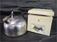 VTG Paul Revere Kettle & Detecto Scale