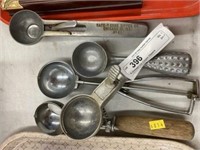 5 Vintage Ice Cream Dippers