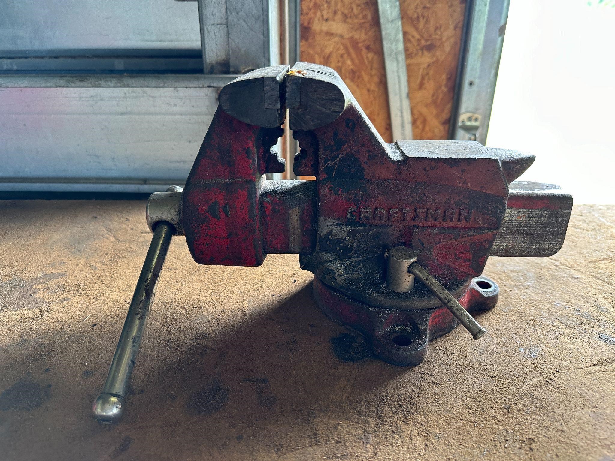 Craftsman Swivel Adjustable Bench Vise