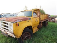 19?? Dodge 700 Dump Truck