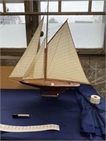 Wooden Model Sail Ship with movable Rutter