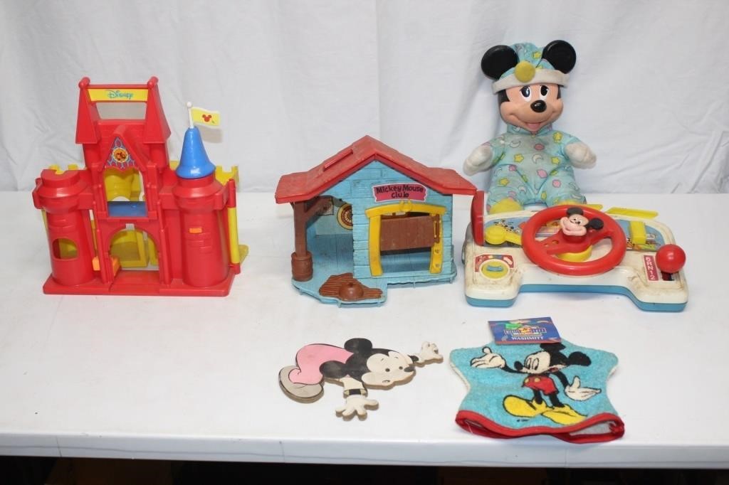 VINTAGE TOYS & COLLECTIBLES