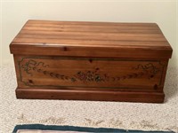 LANE CEDAR CHEST, 18" T X 41" L X 19" W