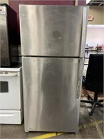 Whirlpool Stainless Steel Refrigerator / Freezer