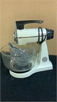 Sunbeam Mixmaster "Vintage " 12 Speed Stand Mixer