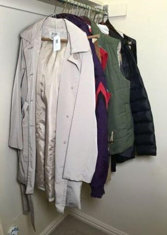 Woman's Outerwear, Vests & Scarves