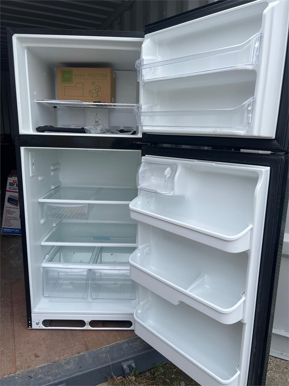Frigid Aire Refrigerator/Freezer; New