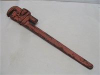 Long Pipe Wrench