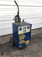 Napa Battery Charger/ Tester