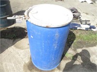 Plastic 55gal barrel w/lid