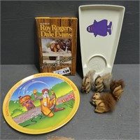 Roy Rogers & Dale Evans Book - Squirrel Figurines