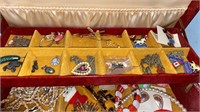 Jewelry box Necklaces, bracelets, pins and