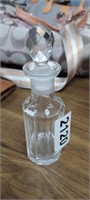 PERFUME BOTTLE WITH STOPPER