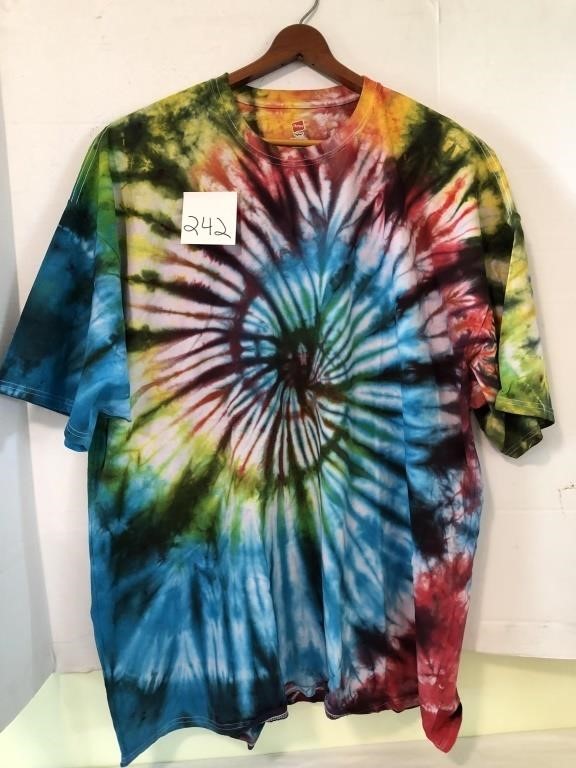 Tie dyed t shirt, 4XL, never worn