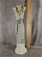 ROYAL DOULTON SWEET PERFUME FIGURINE 1986