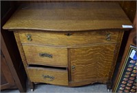 tiger oak 3-drawer bow front dresser