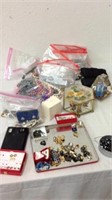 Group of miscellaneous jewelry items