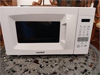 SMALL WHITE MICROWAVE