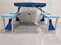 Portable picnic table for repair