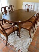 Dinning Room Table & 6 Chairs