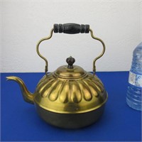 Tea Kettle with Wooden Handles