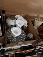 Box of oil lamp and glass pieces