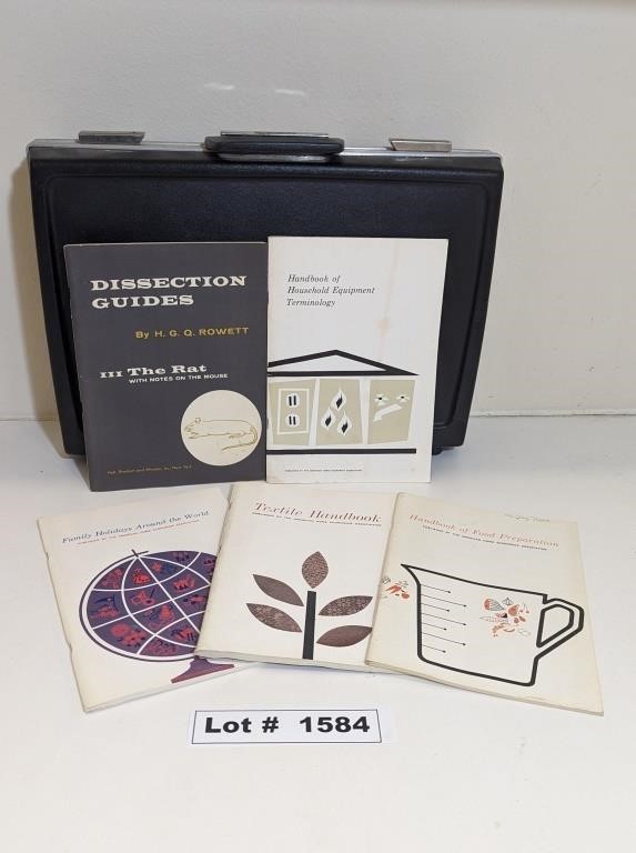 INSTRUCTIONAL TEXTS AND BRIEFCASE