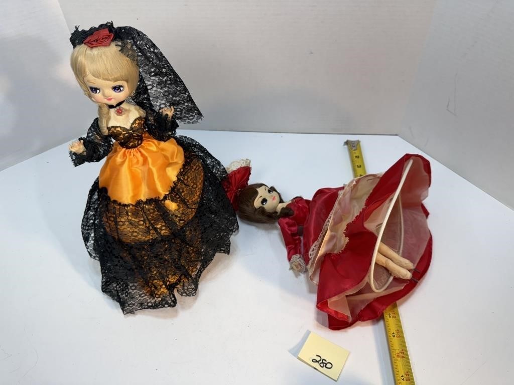 Pair of Vtg Can Can Dolls