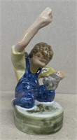 Louisville stoneware figurine