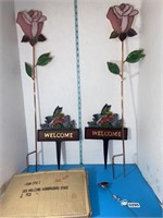 Cast iron hummingbird welcome stakes