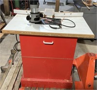 Wooden Router Table with Porter Cable Model 1001