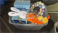 Tote of easter items