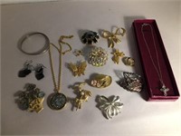 VINTAGE JEWELRY LOT, MANY SIGNED PIECES, SEE NOTES