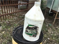 1 gallon Pride Tractor Hydraulic Fluid