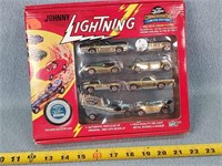 Packs Of 8 Gold Red Line Johnny Lightning