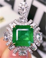 4.5ct Natural Emerald 18Kt Gold Pendant