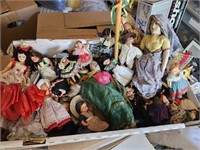 Group of vintage dolls some have condition issues