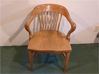 Chair - Measures Approx 23" L x 22" W x 31" T