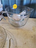 GLASS PAMPERED CHEF MIXING BOWL AND CUPS
