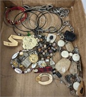 ASSORTED COSTUME JEWLERY