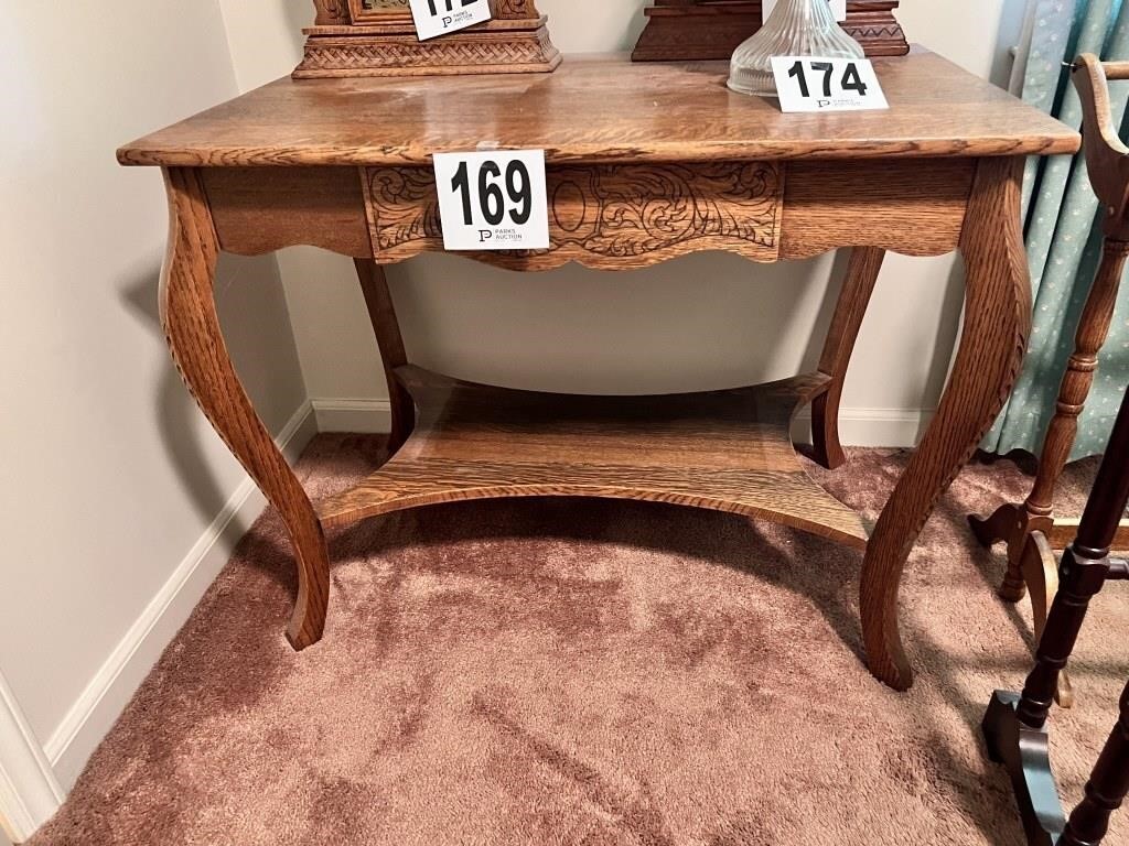 Vintage Oak Table/Desk (LR)