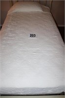 Twin Size Bed Cover (Rm 6)