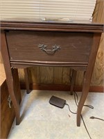 Vintage Sewing Singer Machine & Cabinet