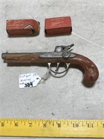 Flintlock Jr. Cap Gun - Hubley, Caps