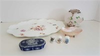 WEDGWOOD LIDDED DRESSER JAR + SHELL PIN DISH +